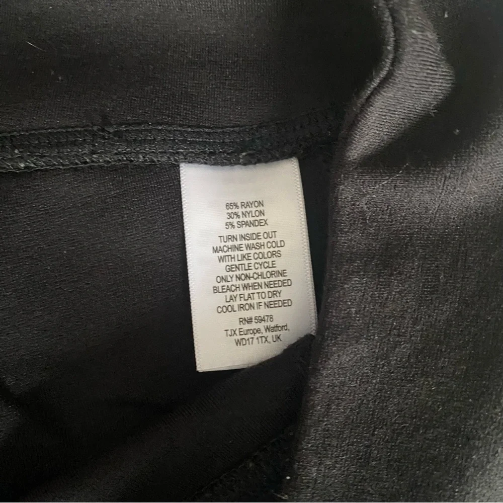 Cynthia Rowley black leggings size Medium